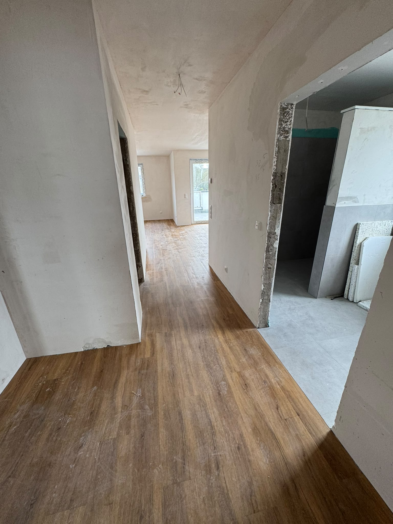 Neubauwohnung in Langerwehe mit überdachter Terrasse